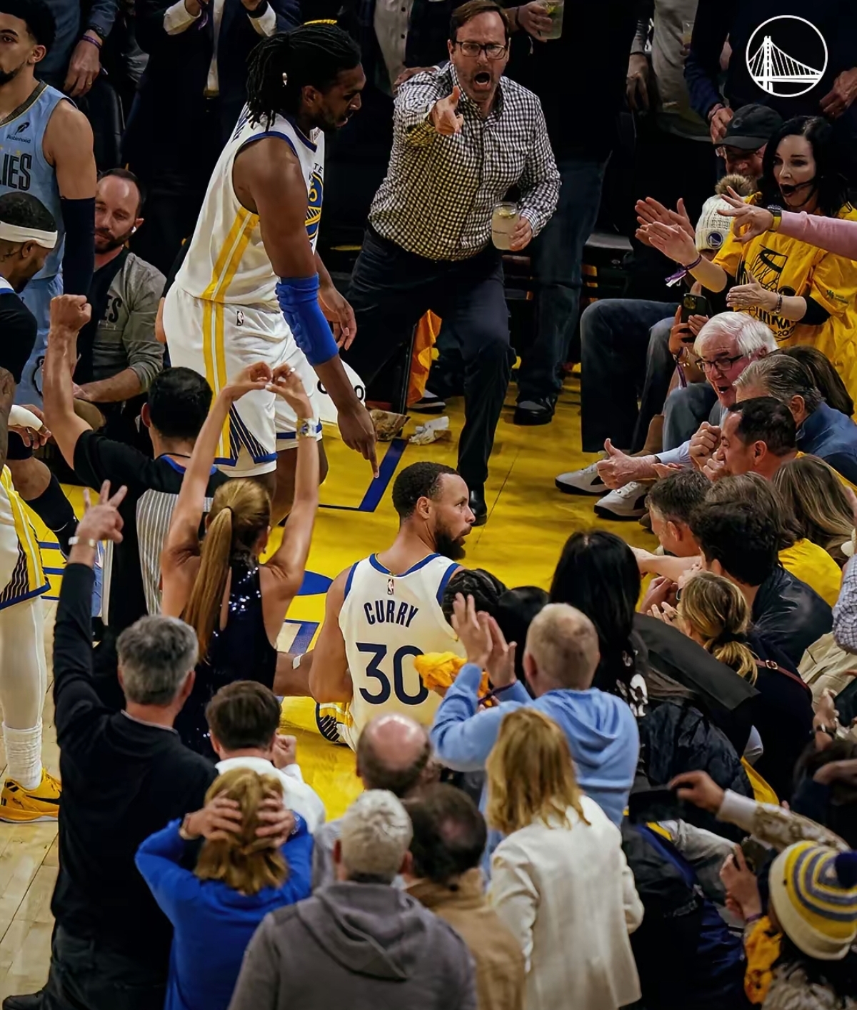 开云体育-关于库里巅峰对决，姆巴佩与50激战IG分钟，赛况扑朔迷离胜负难料！的信息