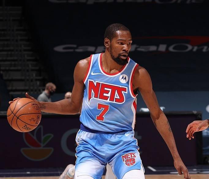 Ning爆冷击败篮网，战术调整引爆全场！的简单介绍